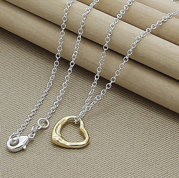 Collar de corazón para mujer D547 dorado