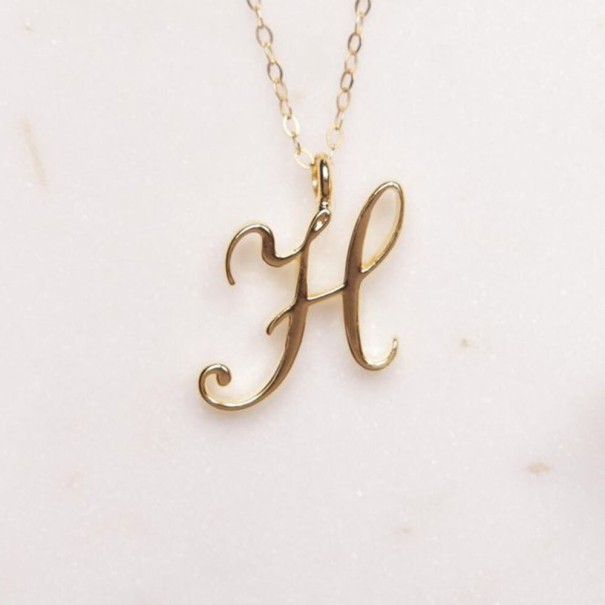 Collar de letras para mujer H