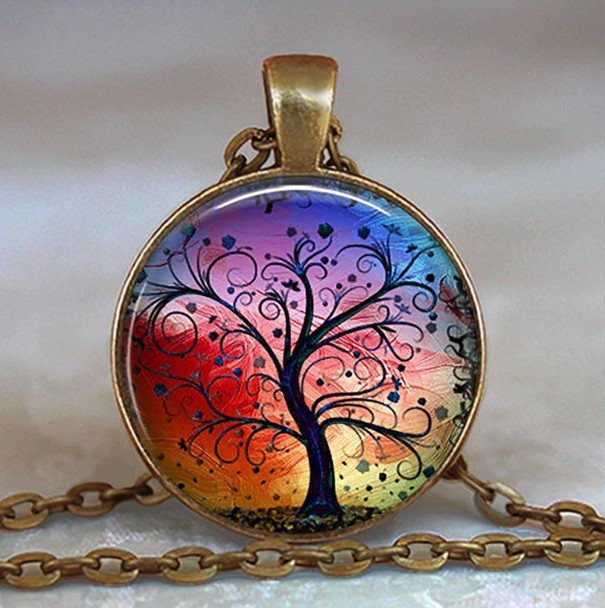 Collar de mujer con arbol 2