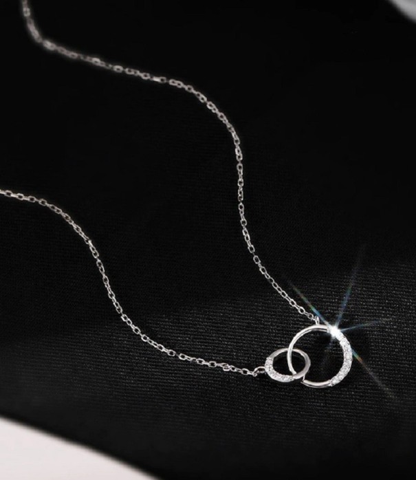 Collar de mujer con colgante conectado D406 plateado