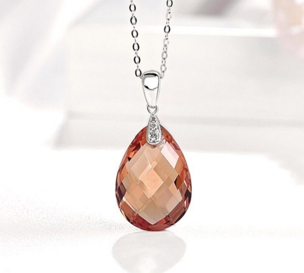 Collar de mujer con colgante D564 1