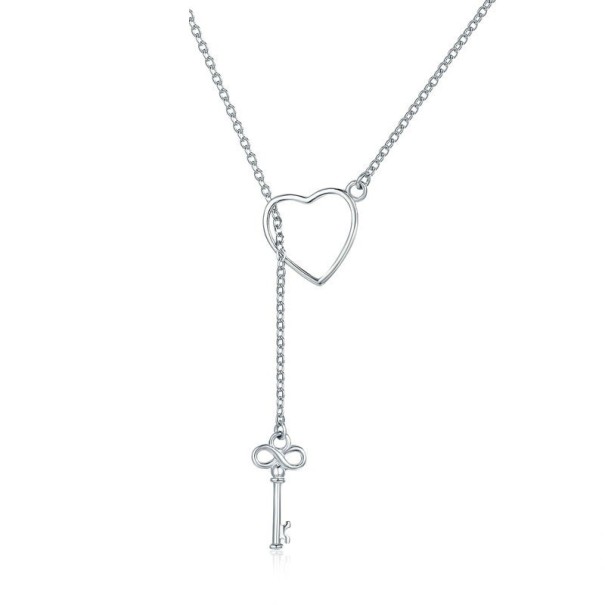 Collar de mujer con corazón y llave 1