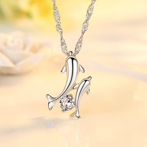 Collar de mujer con delfines D441 blanco