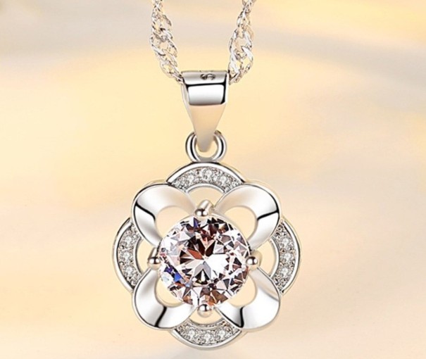 Collar de mujer con flor D539 plateado
