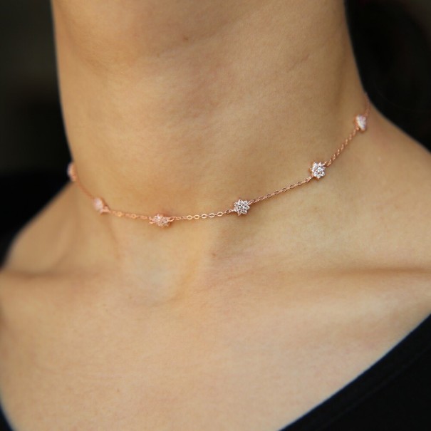 Collar de mujer con flores J83 rosa