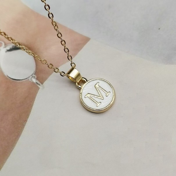 Collar de mujer con letra del alfabeto D313 blanco V