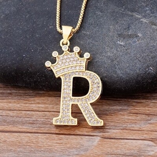 Collar de mujer con letra y corona. R