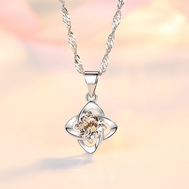 Collar de mujer con trébol de cuatro hojas D422 blanco