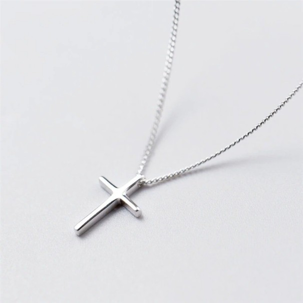 Collier avec croix D486 1