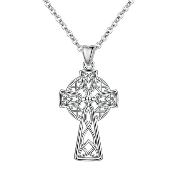 Collier avec croix D694 1
