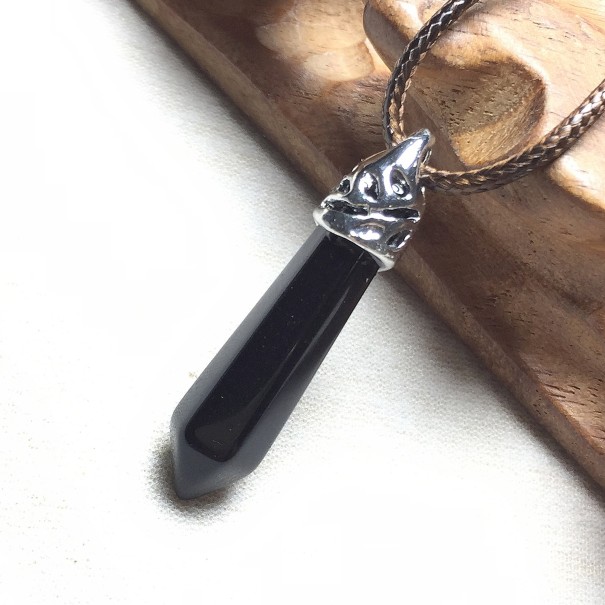 Collier avec pendentif D467 1