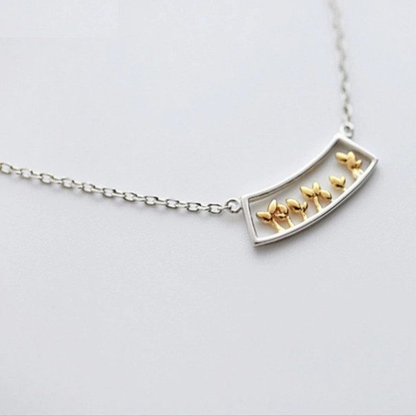 Collier féminin avec pendentif G650 1