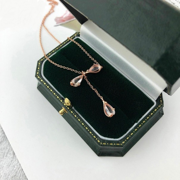 Collier femme avec des pierres 1