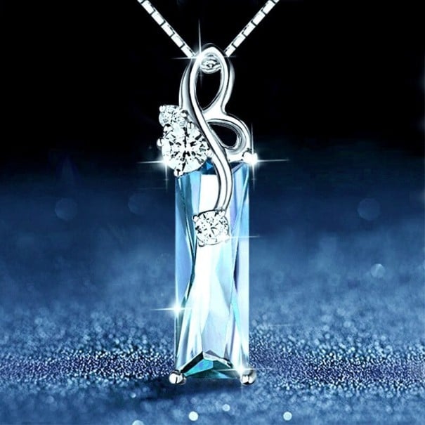 Collier femme avec pendentif D718 4
