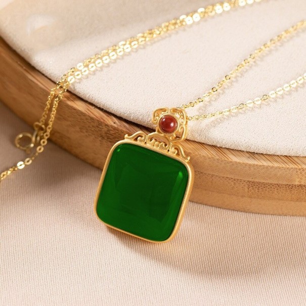 Collier femme avec pendentif D734 vert