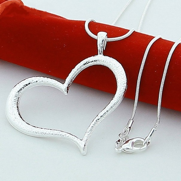 Collier pour femme avec cœur G616 1