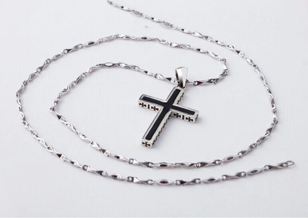 Collier pour femme avec croix G491 1