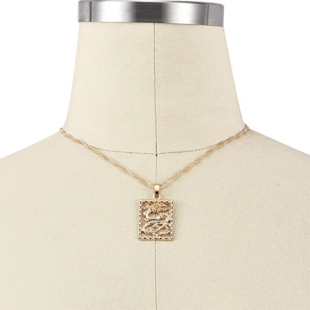 Collier pour femme avec dragon 2