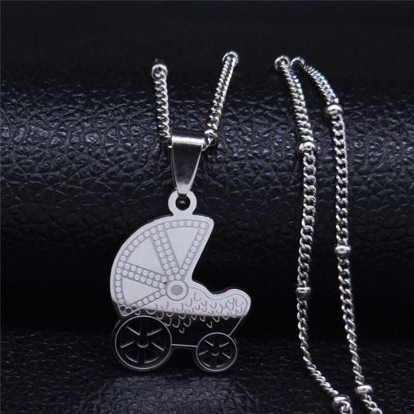Collier pour femme avec landau argenté