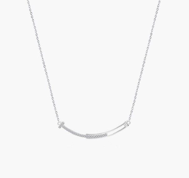 Collier pour femme avec pendentif D450 argenté