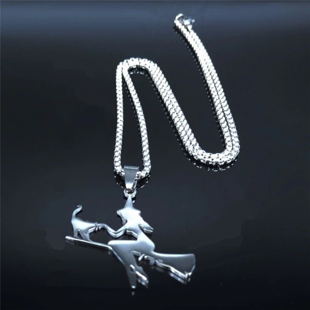 Collier pour femme avec sorcière 3