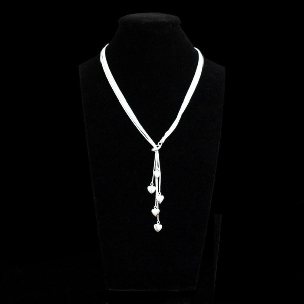 Collier pour femmes avec des cœurs 1
