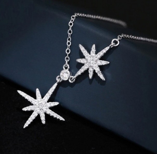 Collier pour femmes avec des étoiles G483 1