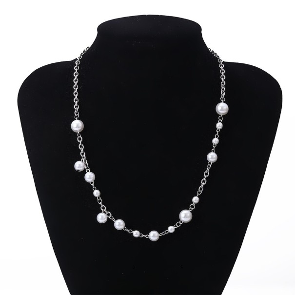 Collier pour femmes avec perles D276 1