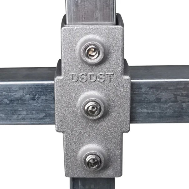 Conector cruzado para perfis metálicos 4-direções 25 × 25 mm prateado para ligação firme de perfis quadrados em estruturas 1