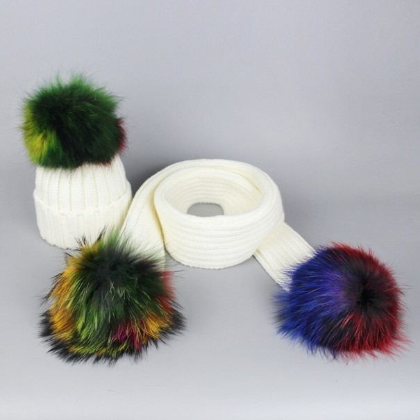 Conjunto de gorro y bufanda de invierno para mujer blanco