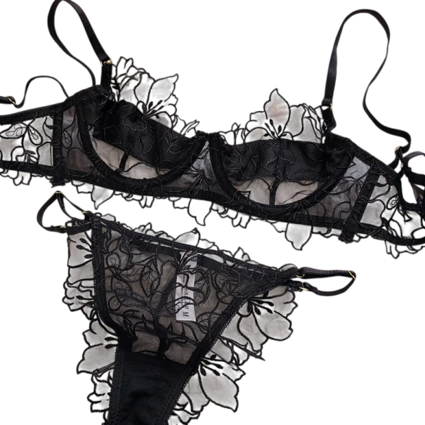 Conjunto de lencería de encaje para mujer con bordado, sujetador y bragas, poliéster y elastano para uso diario negro S