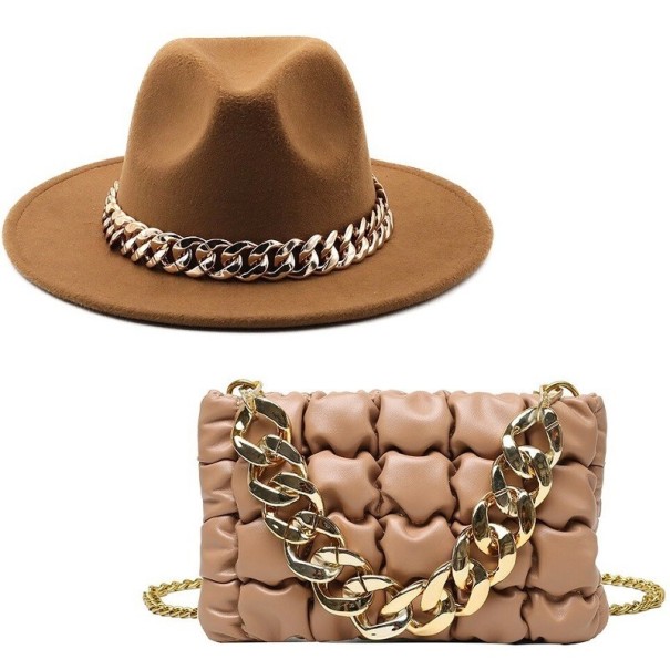 Conjunto de sombrero y bolso marrón claro