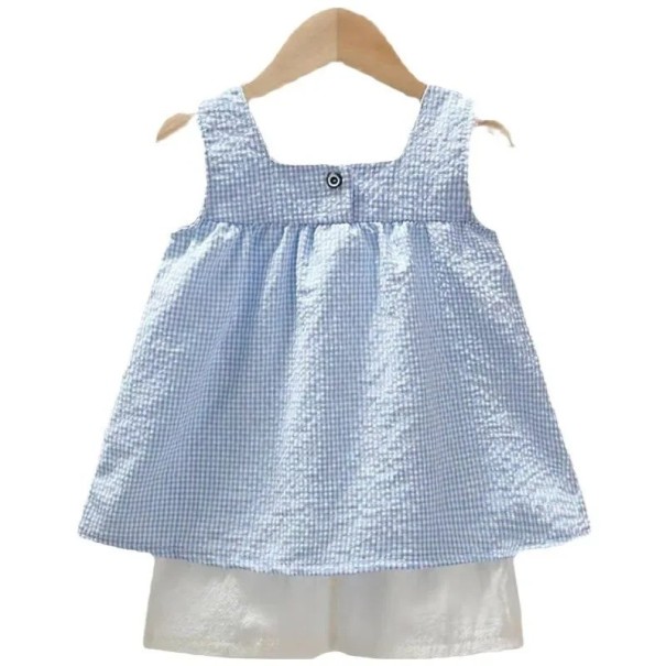 Conjunto de verano para niña Top azul con tirantes anchos y pantalones cortos blancos con fruncido Escote redondo con botón 2