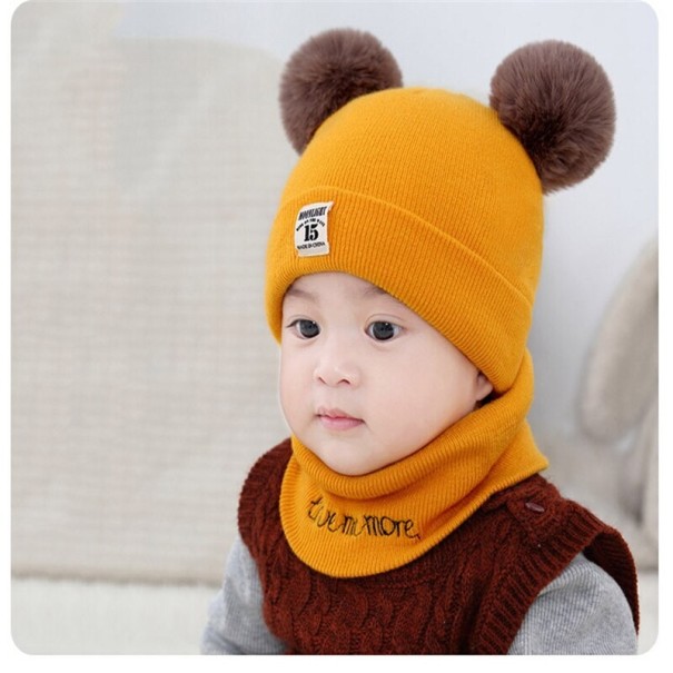 Conjunto infantil de gorro e cachecol amarelo