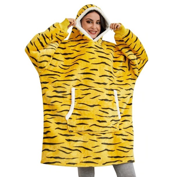 Coperta oversize con maniche P3999 giallo