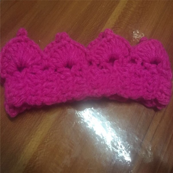 Corona all'uncinetto per bambini A475 rosa scuro