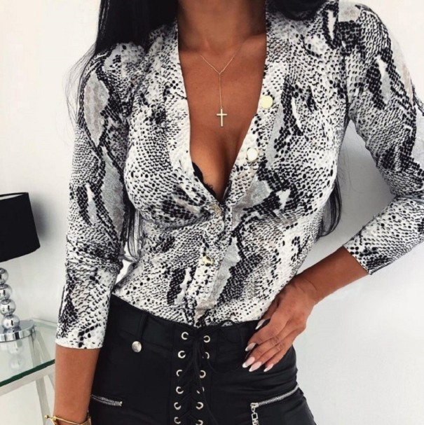 Corpul femeii cu mâneci lungi B681 XS 1