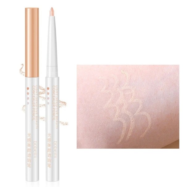 Correcteur solide en stick pour couvrir les imperfections de la peau Correcteur waterproof à la texture douce Crayon hautement couvrant pour l'acné et les cernes avec des lignes précises Ivory white