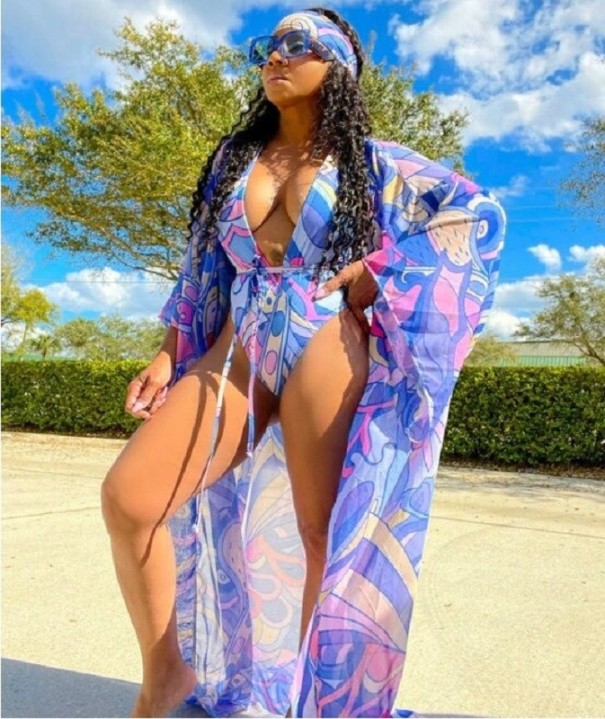 Costumi da bagno da donna, copricostume e foulard L 3