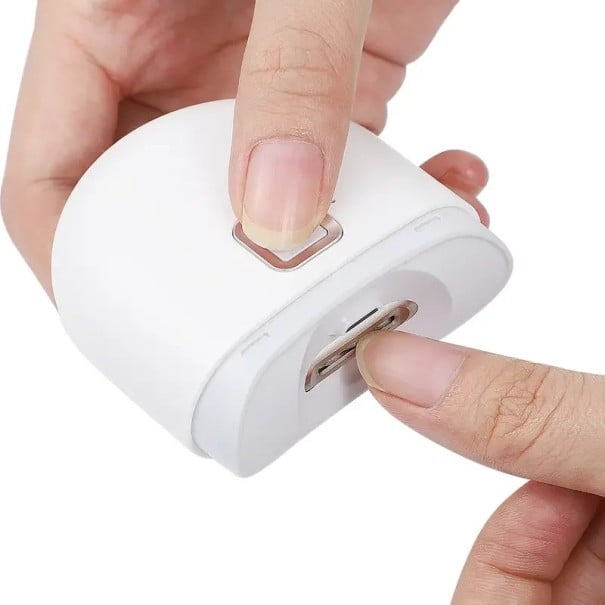 Coupe-ongles électrique automatique 6,5 x 6,3 cm Blanc USB rechargeable Tondeuse avec lampe de poche Verrouillage enfant Manucure Pédicure 1