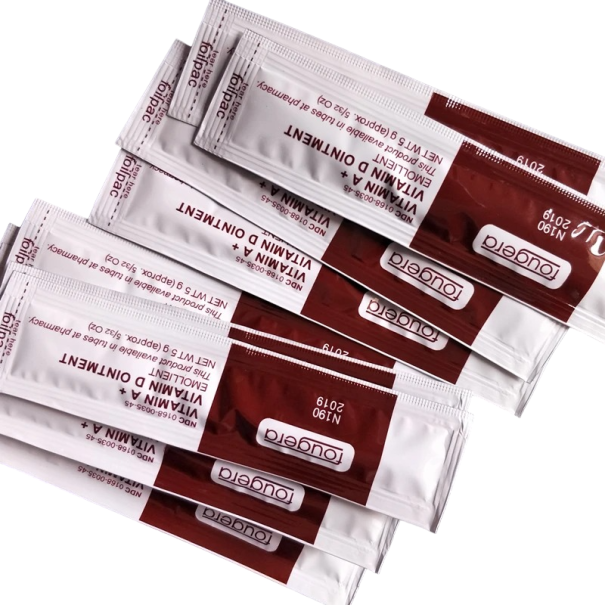 Crema rigenerante contro le cicatrici dopo il trucco permanente e il tatuaggio Crema riparatrice lenitiva contro le cicatrici Cura per trucco permanente e tatuaggio 50 pz 1