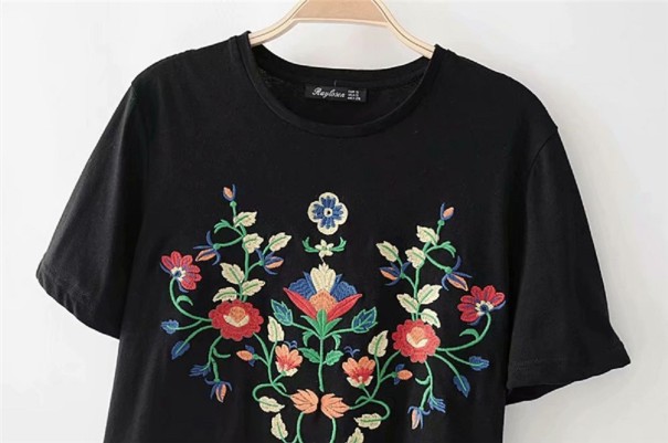 Dam T-shirt med blommor A960