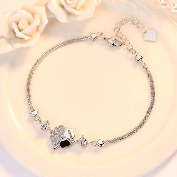 Damarmband med fyrklöver silver