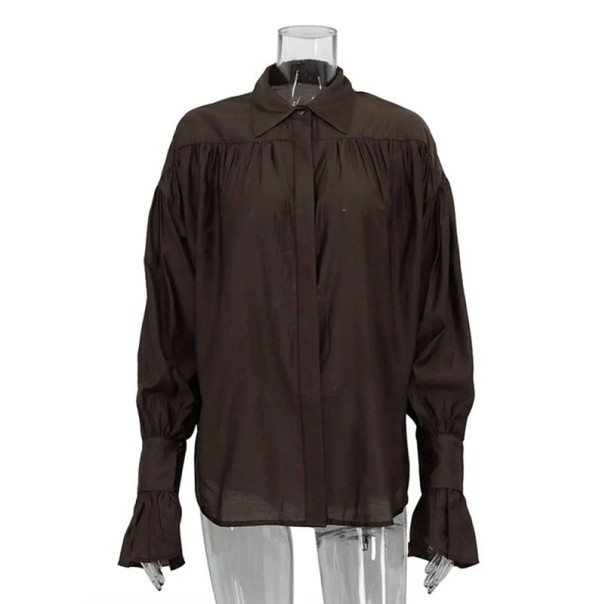 Damblus med krage, lös passform, långärmad, volangärmar, lätt och luftigt material, elegant stil för sommar och fritid. brun L