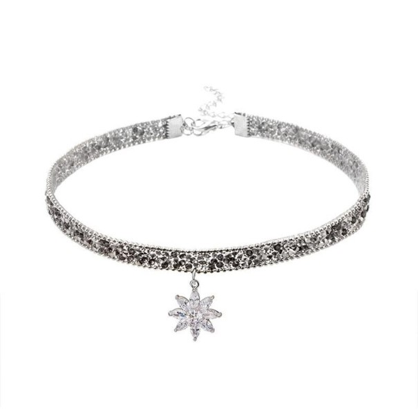 Dame choker halskæde med blomst 1