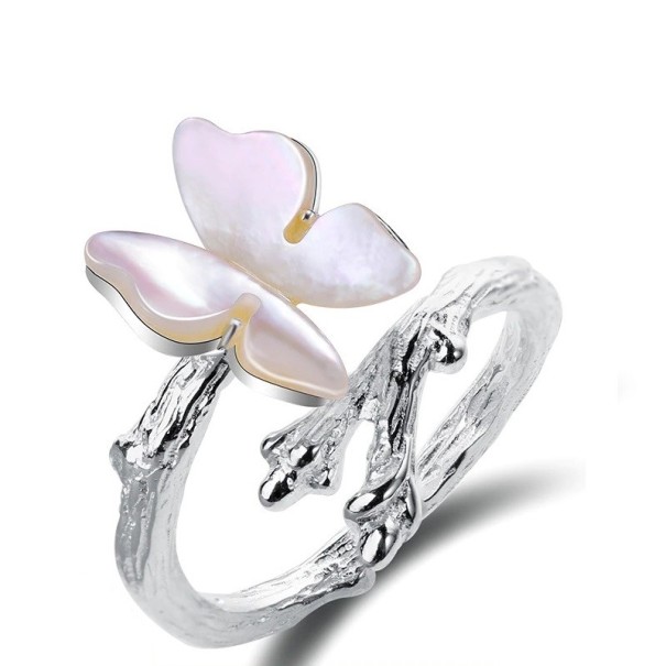 Dame ring med sommerfugl D1582 hvid