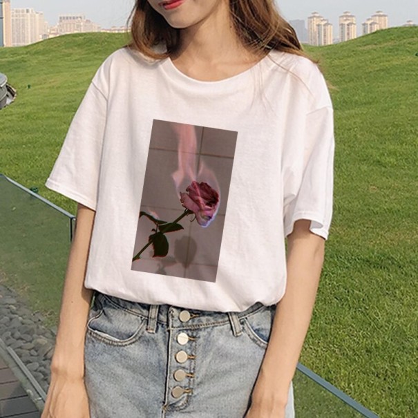 Dame T-shirt med roseprint B402 M 2