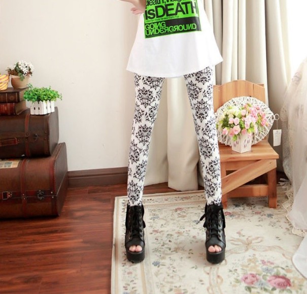 Dameleggings med blomster J1120 hvid