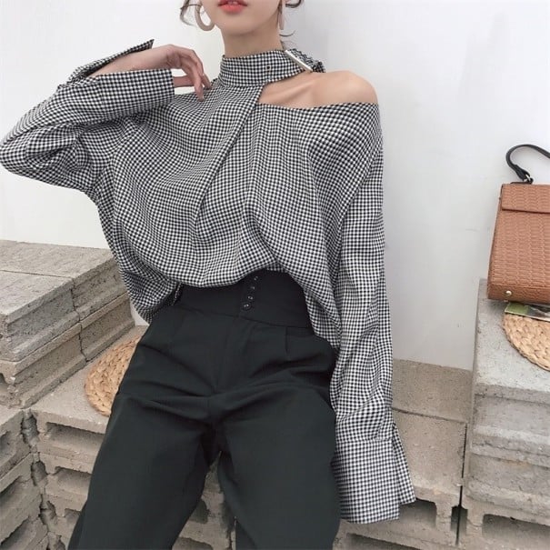 Damen elegante Bluse für Partys mit einem freiliegenden Schulter Hoher Kragen mit Schnalle Feines schwarz-weißes Muster Lange weite Ärmel Polyester 1