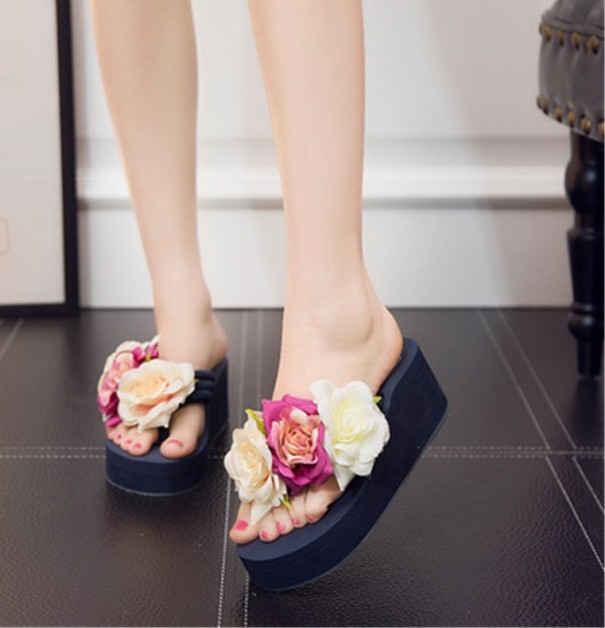 Damen-Flip-Flops auf einer Plattform mit Blumen dunkelblau 36